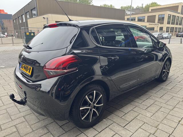 Peugeot 208 1.2 PureTech Roland Garros NL AUTO/ 111 PK/PANO/LEDER
