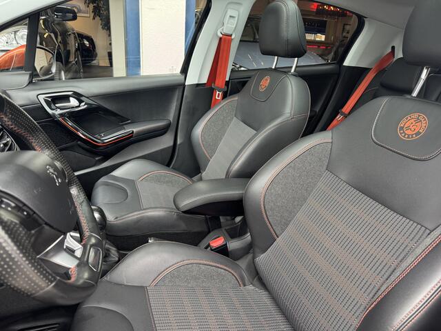Peugeot 208 1.2 PureTech Roland Garros NL AUTO/ 111 PK/PANO/LEDER