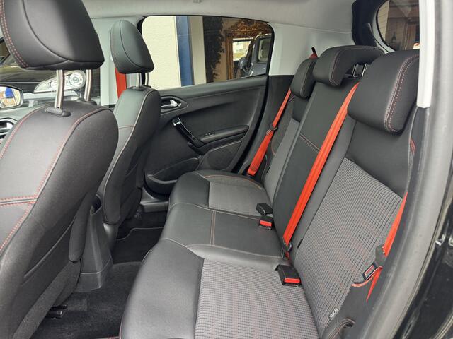 Peugeot 208 1.2 PureTech Roland Garros NL AUTO/ 111 PK/PANO/LEDER