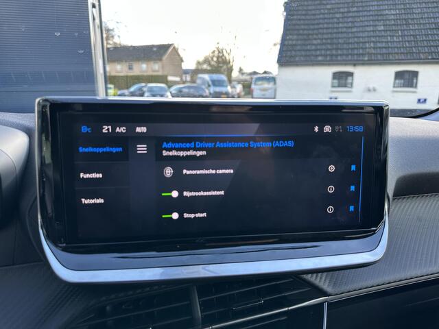 Peugeot 208 Hybrid 110 e-DCS6 Allure | 2025 auto! | Hybride Elektrisch rijden met Automaat | Achteruitrij-Camera | Stoelverwarming | LED Verlichting | Navigatie via Apple Carplay/Android Auto | Lichtmetalen Velgen | Cruise & Climate Control | Keyless-Entry |