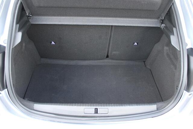 Peugeot 208 1.2 100PK ALLURE | CAMERA VOOR + ACHTER | KEYLESS ENTRY/START | DODEHOEK DETECTIE | NAVIGATIE | DRAADLOZE APPLE CARPLAY/ANDROID AUTO | PARKEERSENSOREN VOOR + ACHTER | ADAPTIVE CRUISE CONTROL | DAB+ RADIO | LED KOPLAMPEN |