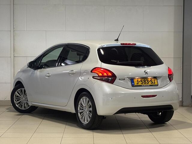 Peugeot 208 Allure 1.2 Turbo 110pk EAT6 | ALL SEASON BANDEN | CLIMATE CONTROL | APPLE CARPLAY / ANDROID AUTO | DONKER GETINT GLAS | ISOFIX | CLIMATE CONTROL |