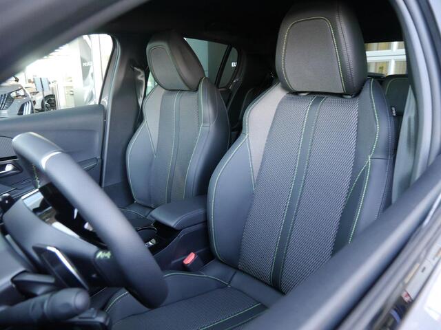 Peugeot 208 1.2 Hybrid 110 e-DCS6 GT | Nieuwe auto | Navigatie | Rondom camera | Adaptieve cruise control | Draadloze telefoonlader | Climate control | Dodehoek detectie