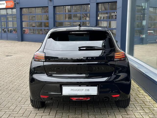 Peugeot 208 1.2 Turbo 100 PK Allure | Bouwjaar 2025 | ¤ 5.750 DEMO Voordeel | Navigatie via Telefoon | Stoelverwarming | 360 Graden Camera | Keyless Entry & Start | LED Verlichting | Climate Control | Dode Hoek Detectie | Voor + Achter Parkeersensoren | 16" Lichtmeta