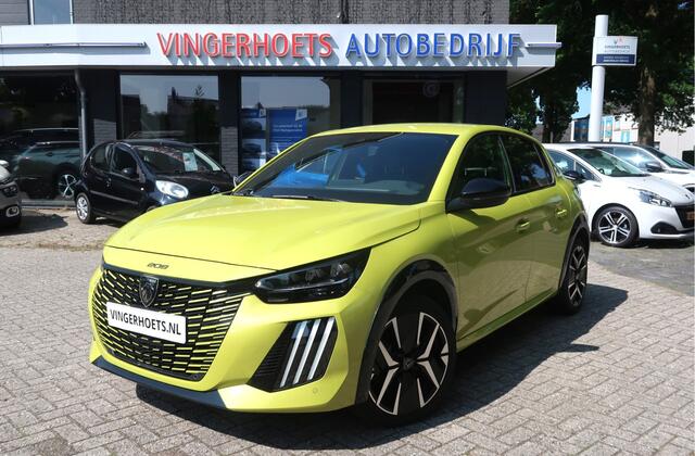 Peugeot 208 100 Pk. *** GT *** Nieuw Type *** Draadloos Apple CarPlay / Android Auto met Google Maps Navigatie en Spotify * Keyless Entry & Start Button * Achteruitrij Parkeer Camera * 1/2 Leder Interieur * DAB Radio * L.M. Velgen * Full Vingerhoets; Vierde Generatie