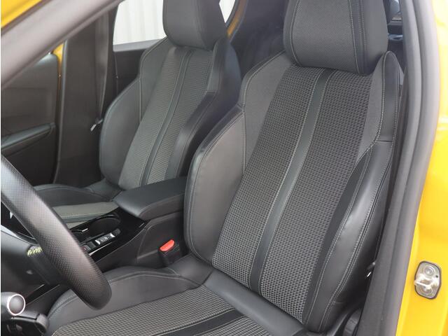 Peugeot 208 5-deurs GT-Line 1.2 Turbo 100pk H6 | NAVI | CLIMA | CAMERA | 3D DASHBOARD | APPLE CARPLAY / ANDROID AUTO |