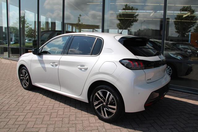 Peugeot 208 1.2 PureTech 100pk Allure Pack Airco Navi Cruise Camera Carplay Zeer mooi