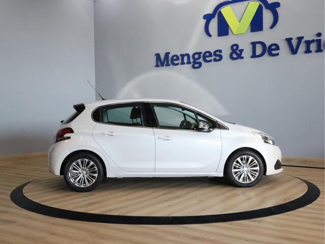 Peugeot 208 1.2 PureTech Blue Lease Executive Airco ECC | Cruise Control | Parkeersensoren | NAP | Isofix | Apple Carplay