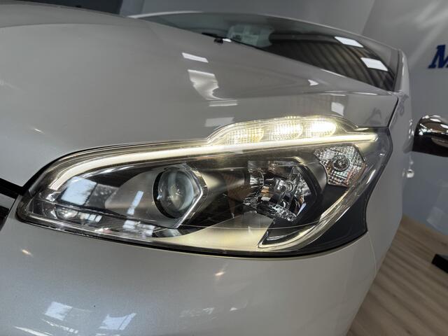 Peugeot 208 1.2 PureTech Blue Lease Executive Airco ECC | Cruise Control | Parkeersensoren | NAP | Isofix | Apple Carplay