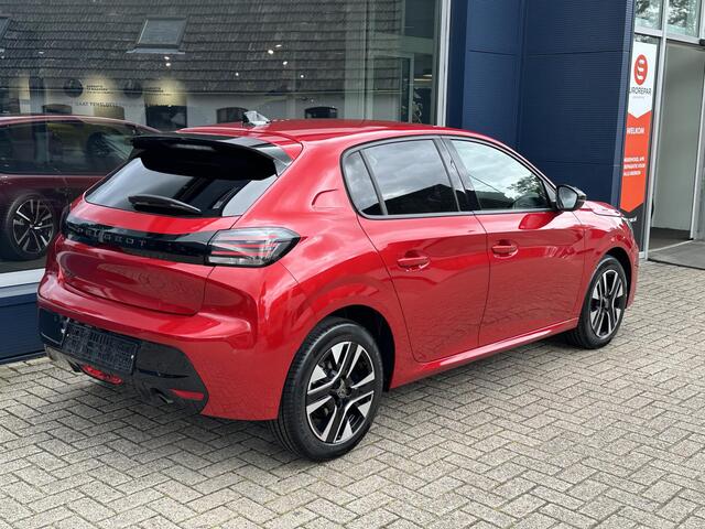 Peugeot 208 1.2 Turbo 100 PK Allure | ¤ 4200 DEMO korting | Nieuwste Model | 2025 Auto | Stoelverwarming | Navigatie via Telefoon | LED Verlichting | Parkeersensoren | Privacy Glas | Half Lederen Bekleding | Lichtmetalen Velgen |