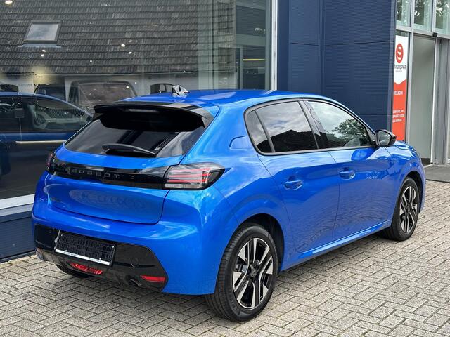 Peugeot 208 1.2 Turbo 100 PK Allure | ¤ 4200 DEMO Voordeel | Nieuwste Model 208 | Bouwjaar 2025 | Navigatie via Telefoon | Stoelverwarming | LED Verlichting | Lichtmetalen Velgen 16" | Half Lederen Bekleding | Groot Multimedia Scherm | Climate Control | Cruise Contro