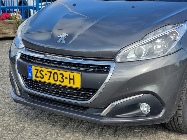 Peugeot 208 1.2 PureTech Blue Lease Allure