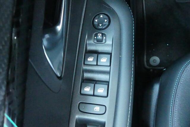 Peugeot 208 1.2 PureTech Allure Pack ADAPTIEVE CRUISE, CLIMA, NAVI, 360° CAMERA, 21.587KM