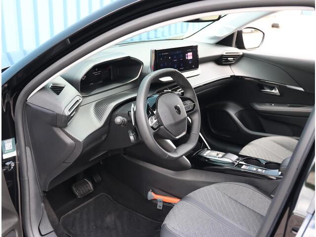 Peugeot 208 Hybrid 100PK e-DCS6 Allure | AUTOMAAT | AppleCarplay/AndroidAuto | Parkeersensoren | FULL LED | Lederen Stuurwiel | Climate Control | Cruise Control | 16" LMV | Privacy Glass |