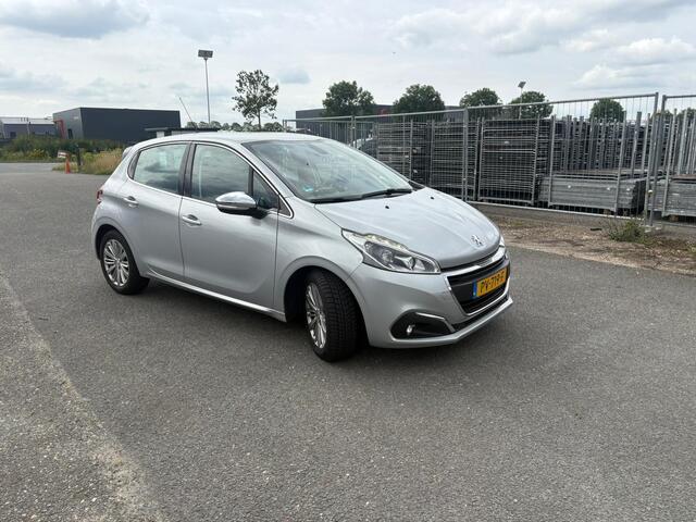 Peugeot 208 1.6 BlueHDi Blue Lease Executive