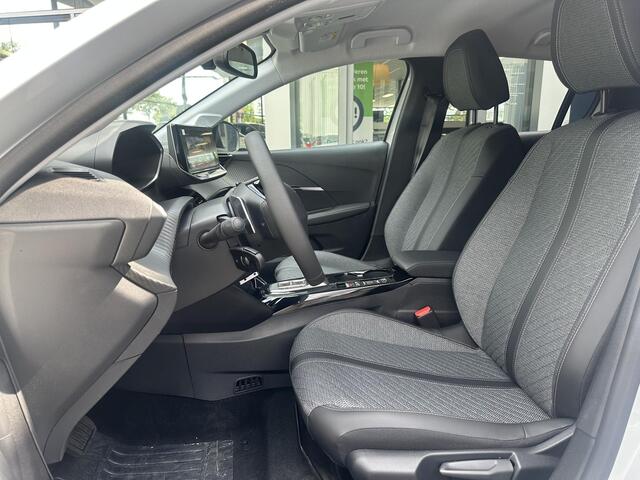 Peugeot 208 1.2 Hybrid 110pk e-DCS6 Allure | Navigatie | Parkeercamera/-sensoren (voor/achter) | Climate Control | Apple Carplay/Android Auto | Dodehoekdetectie | DAB | Start/Sopt | LED |