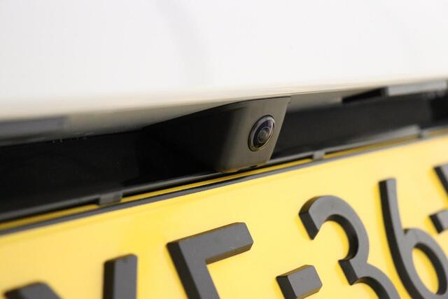 Peugeot 208 1.2 Hybrid 110 e-DCS6 Allure | Navigatie | Apple Carplay/Android Auto | Climate & Cruise Control | Camera v+a | LED koplampen