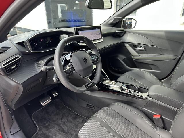 Peugeot 208 1.2 Hybrid 145 PK GT Automaat | Meest Complete Uitvoering | Glazen Panoramadak | Navigatie | 360 Graden Camera | Dode Hoek Detectie | Climate Control | Keyless Entry & Start | Cruise Control | Sportstoelen | 17" Lichtmetalen Velgen | Full LED Verlichting 