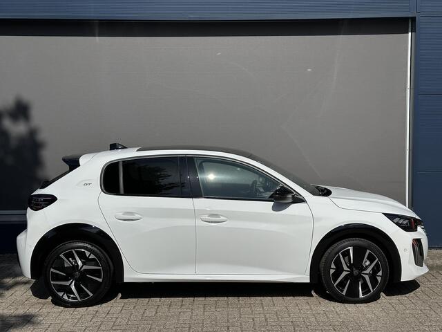 Peugeot 208 1.2 Hybrid 145 PK GT Automaat | Meest Complete Uitvoering | Glazen Panoramadak | Navigatie | 360 Graden Camera | Dode Hoek Detectie | Climate Control | Keyless Entry & Start | Cruise Control | Sportstoelen | 17" Lichtmetalen Velgen | Full LED Verlichting 