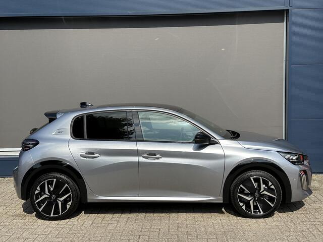 Peugeot 208 1.2 Hybrid 110 PK GT Automaat | Meest Complete Uitvoering | Glazen Panoramadak | Navigatie | 360 Graden Camera | Dode Hoek Detectie | Climate Control | Keyless Entry & Start | Cruise Control | Sportstoelen | 17" Lichtmetalen Velgen | Full LED Verlichting 