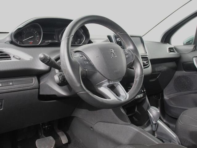 Peugeot 208 1.2 PureTech Allure Airco Cruise control Parkeersensoren achter LED Navigatie