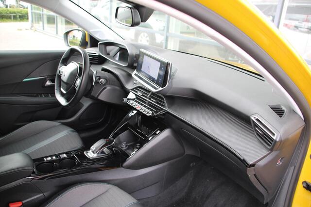 Peugeot 208 1.2 PureTech 100pk Allure Pack Automaat EAT8 Airco Navi Camera Carplay