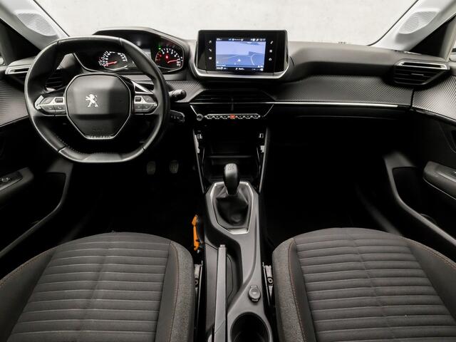 Peugeot 208 1.2 PureTech Sport (APPLE CARPLAY, GROOT NAVI, 360 CAMERA, LM VELGEN, SPORTSTOELEN, LANE ASSIST, LED KOPLAMPEN, PARKEERSENSOREN, NIEUWE APK, NIEUWSTAAT)