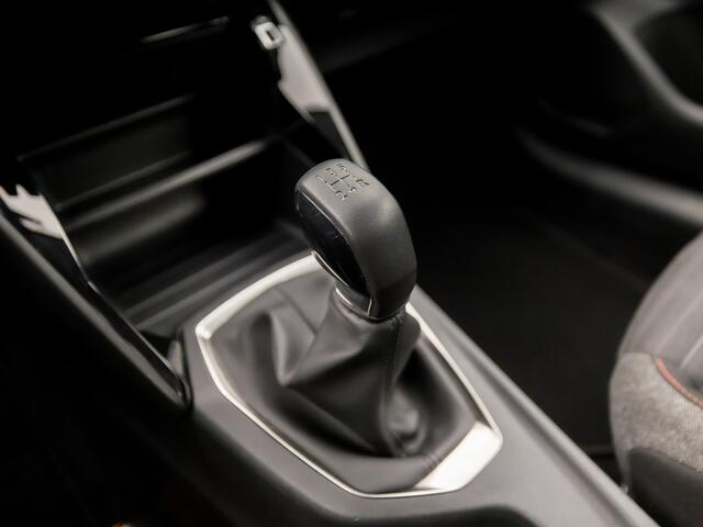 Peugeot 208 1.2 PureTech Sport (APPLE CARPLAY, GROOT NAVI, 360 CAMERA, LM VELGEN, SPORTSTOELEN, LANE ASSIST, LED KOPLAMPEN, PARKEERSENSOREN, NIEUWE APK, NIEUWSTAAT)