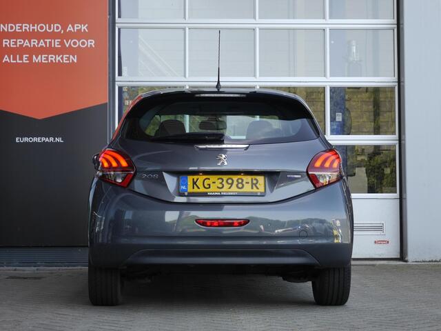 Peugeot 208 1.2 PureTech Allure | Cruise control | Navigatie | Lichtmetalen velgen | Climate control | Apple Carplay/Android Auto | Parkeersensoren achter