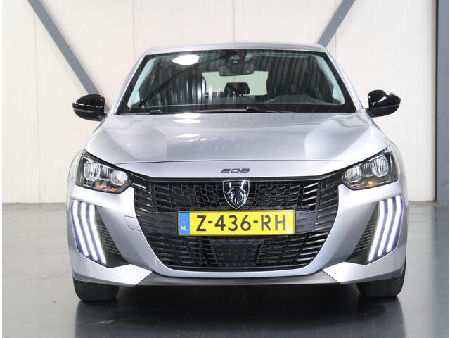 Peugeot 208 1.2 75PK Active | AppleCarplay/Android Auto | Airco | Navigatie | FULL LED | Lederen Stuurwiel | Cruise Control | DAB Radio | Isofix |