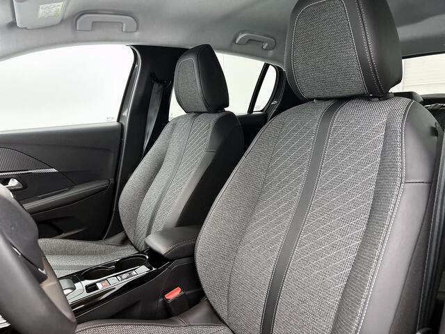 Peugeot 208 Hybrid 100 e-DCS6 Allure | Automaat | | Keyless | Camera achter | Parkeersensoren rondom |