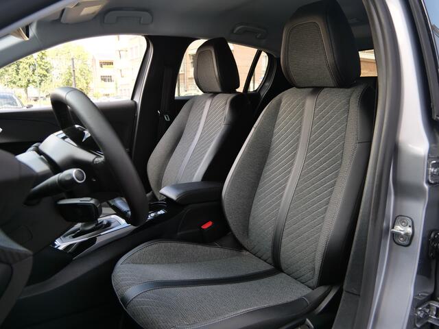 Peugeot 208 1.2 PureTech 100pk Allure Pack LED / Navigatie / Camera