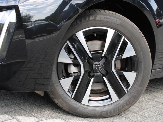 Peugeot 208 Allure 1.2 Hybrid 100PK e-DCS6 Automaat Navigatie, Achteruitrijcamera, Stoelverwarming, Adaptieve Cruise Control