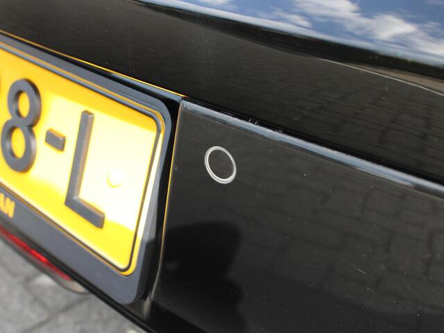 Peugeot 208 Allure 1.2 Hybrid 100PK e-DCS6 Automaat Navigatie, Achteruitrijcamera, Stoelverwarming, Adaptieve Cruise Control