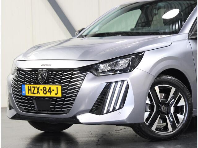 Peugeot 208 Hybrid 100PK e-DCS6 Allure | AppleCarplay/Android Auto | Camera | Parkeersensoren | FULL LED | Voorstoelen Verwarmd | Keyless | Climate Control | Adaptive Cruise Control | 16" LMV | Isofix | Privacy Glass |