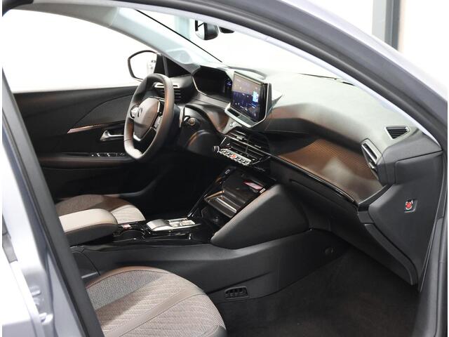 Peugeot 208 Hybrid 100PK e-DCS6 Allure | AppleCarplay/Android Auto | Camera | Parkeersensoren | FULL LED | Voorstoelen Verwarmd | Keyless | Climate Control | Adaptive Cruise Control | 16" LMV | Isofix | Privacy Glass |