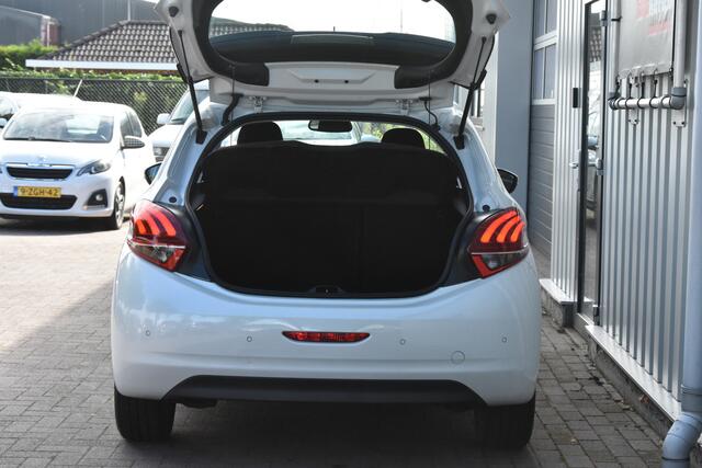 Peugeot 208 1.2 PureTech Blue Lease Allure B.J. 2019
