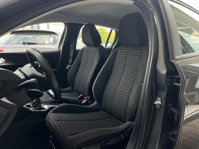 Peugeot 208 1.2 PureTech Allure Pack RIEM V.V | CARPLAY | AFN. TREKHAAK | APK T/M 27