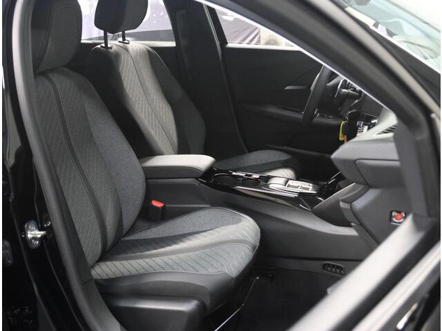 Peugeot 208 1.2 Hybrid 110 e-DCS6 Allure | Incl. ¤4.240,- Korting! | Camera Voor/Achter | Navigatie | Dodehoekdetectie | CruiseControl | AppleCarPlay/AndroidAuto | ClimateControl |