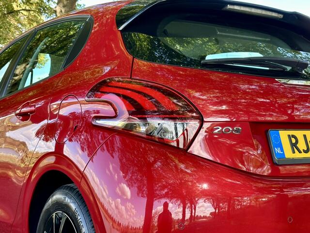 Peugeot 208 1.2 PureTech Blue Lion | Apple carplay | Airco | Zeer goed onderhouden