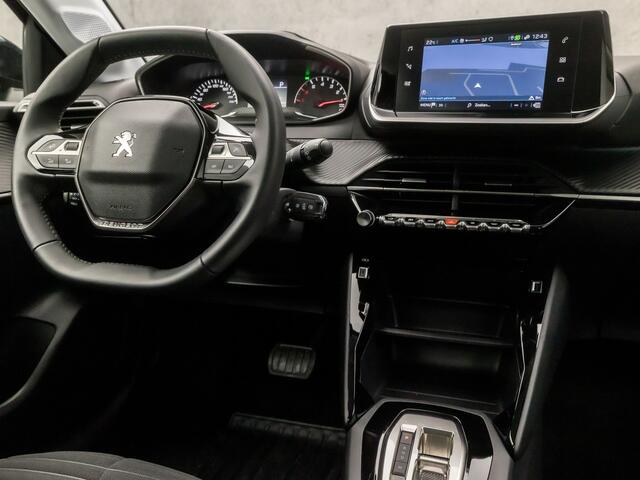 Peugeot 208 1.2 PureTech Allure Sport Automaat (APPLE CARPLAY, GROOT NAVI, LANE ASSIST, SPORTSTOELEN, CRUISE, PARKEERSENSOREN, DAB+, NIEUWSTAAT)