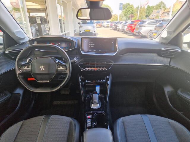 Peugeot 208 1.2T Automaat Blue Lease Allure | Afneembare Trekhaak | Navigatie | Climate & Adaptive Cruise Control | Achter uit Rijd Camera |