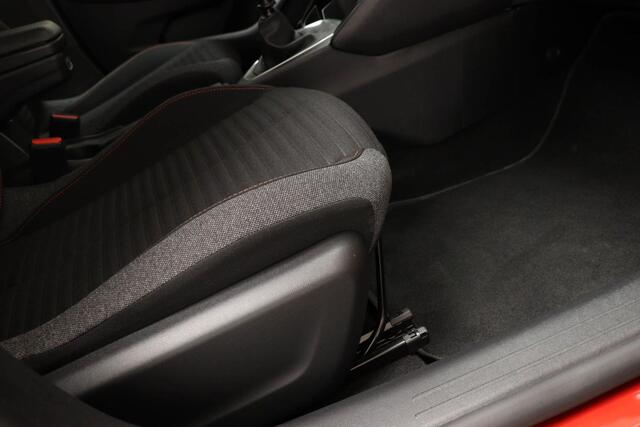 Peugeot 208 1.2 PureTech Blue Lease Active | LED | DAB | APPLE | NAVIGATIE