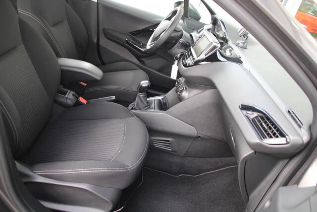 Peugeot 208 1.2 PureTech Active Airco Navi Carplay DAB 5-drs