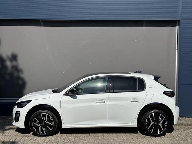 Peugeot 208 1.2 Hybrid 110 PK GT Automaat | Glazen Panoramadak | Navigatie Via Telefoon | Parkeercamera | Climate Control | Keyless Entry & Start | Cruise Control | Sportstoelen | 17" Lichtmetalen Velgen | Full LED Verlichting | Dakspoiler |