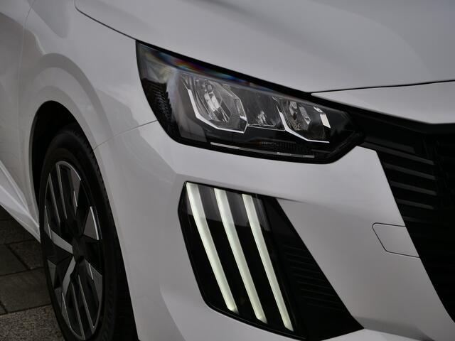 Peugeot 208 1.2 PureTech 100 Active Apple Carplay / DAB / Cruise Control