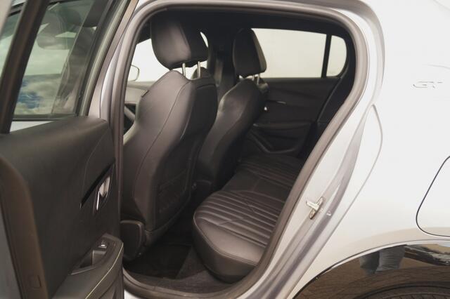 Peugeot 208 1.2 PureTech 130pk Automaat GT Pack -LEER-NAVI-ECC-