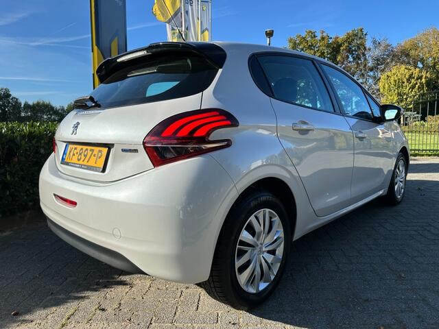Peugeot 208 1.2 PureTech Active Cruise / Bluetooth