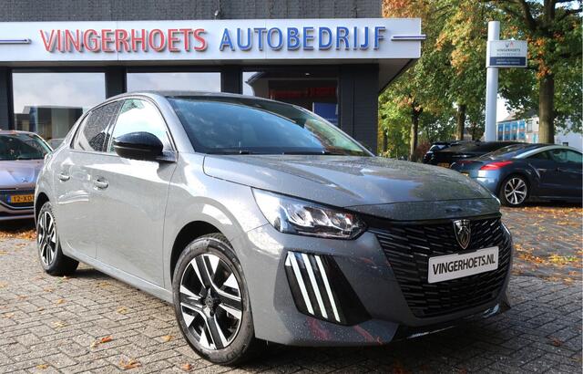 Peugeot 208 1.2 Benzine 100 Pk. * Allure Selenium * Navigatie * Draadloss Apple Carplay / Android Auto * Voor- en Achter Parkeer Sensoren * Climate & Cruise Control *1/2 Leder Interieur * Vingerhoets; Vierde Generatie Eersteklas Service !