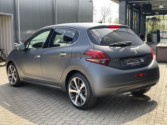 Peugeot 208 1.2 PureTech 111 PK / PANO / NAVI / CRUISE / FULL OPTION / RIJKLAAR